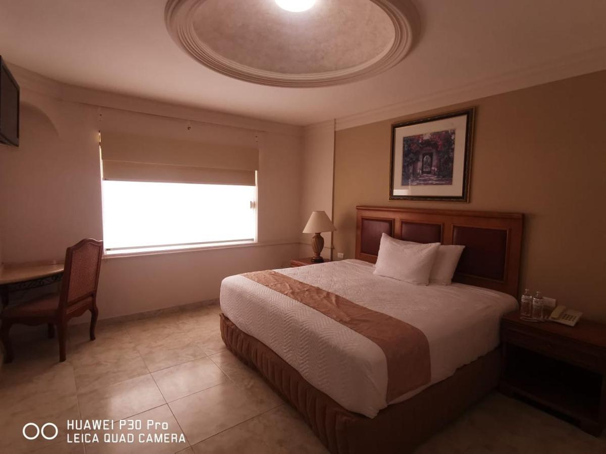 Отель Savoy Express Торреон Экстерьер фото